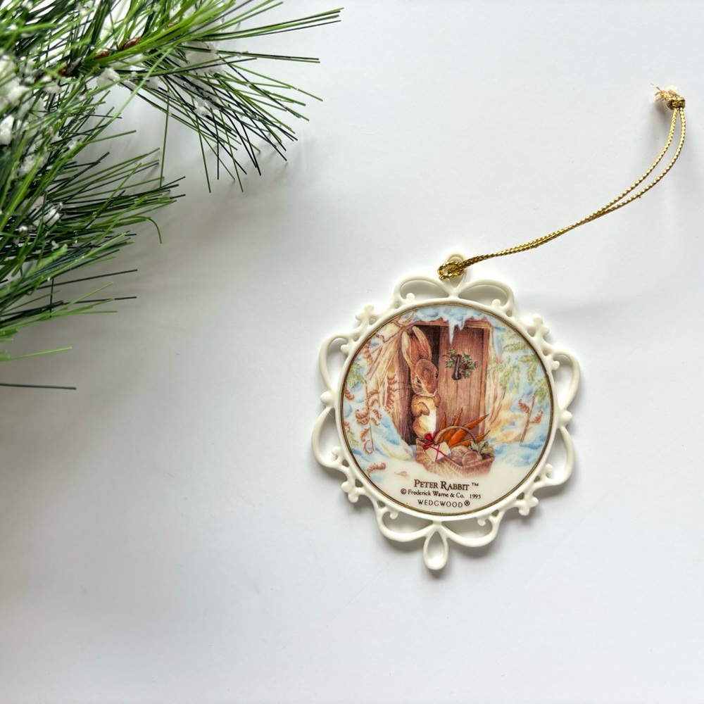90s Christmas ornament Wedgwood Peter Rabbit porcelain ornament 1995 Y2K